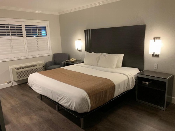 Sand Castle Inn image 24